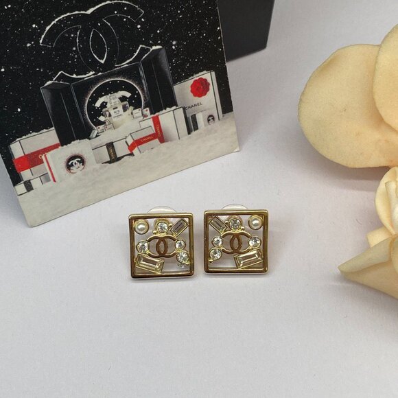 Chanel pendant double c crystal earrings - Picture 2 of 6